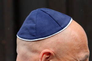 „Būti žydu“: sąmoningumo ugdymas, o gal... naudingų idiotų šou?