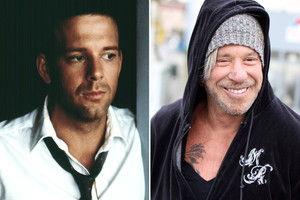 Legendiniam Mickey Rourke'ui nosį atkurs iš jo šonkaulių