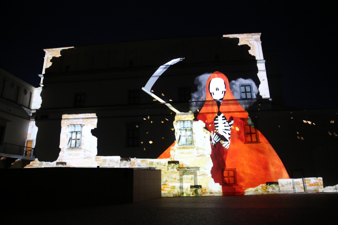 3D projekcija „Mes stiprūs, Lietuva!“ primena svarbiausius Lietuvos istorijos įvykius.