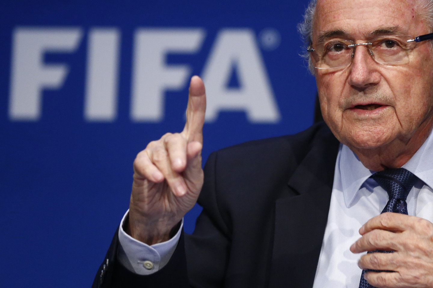 S.Blatteris prakalbo apie Europos politikų spaudimą.