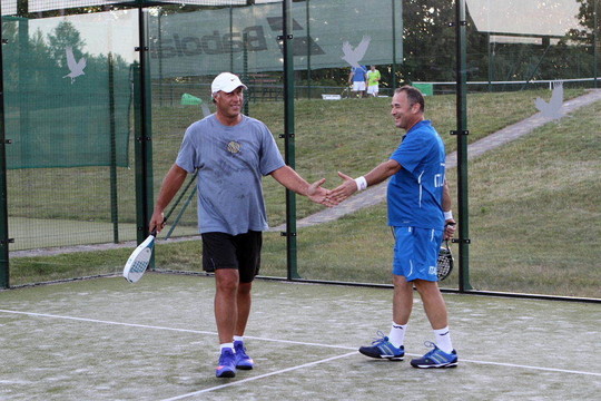 Padelio teniso mėgėjai varžėsi „Dubingiai Open 2015“ turnyre