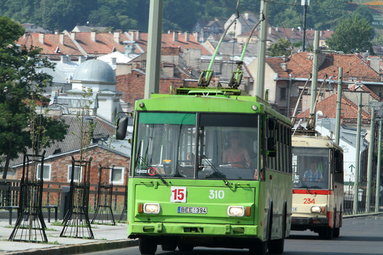 Kauno vežėjai pritrūko vėliavėlių troleibusams