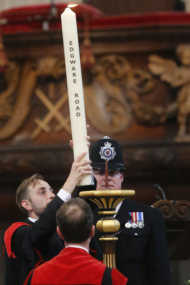 Britai paminėjo Londono sprogdinimų metines.<br>AP nuotr.