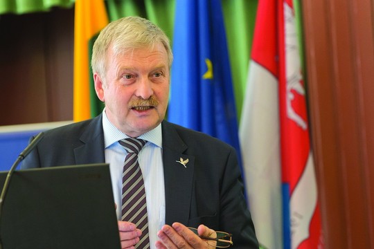 Transatlantinė sutartis: kodėl verta devynis kartus pamatuoti
