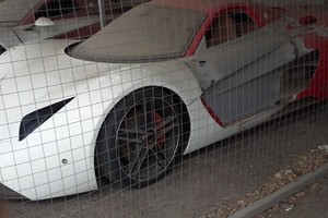 Pamatykite, kuo virto rusiškų superautomobilių gamykla Maskvoje