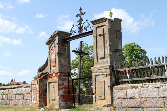 Neatrasta Lietuva. Karmėlavos Šv.Onos bažnyčia