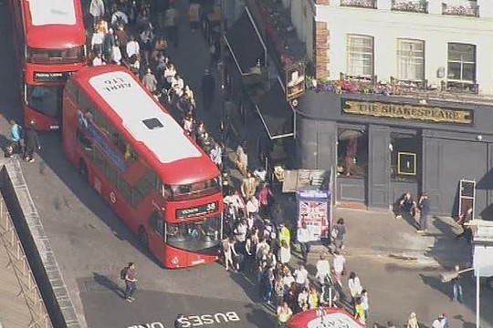 Chaosas Londono metro – paskelbtas 24 val. mašinistų streikas