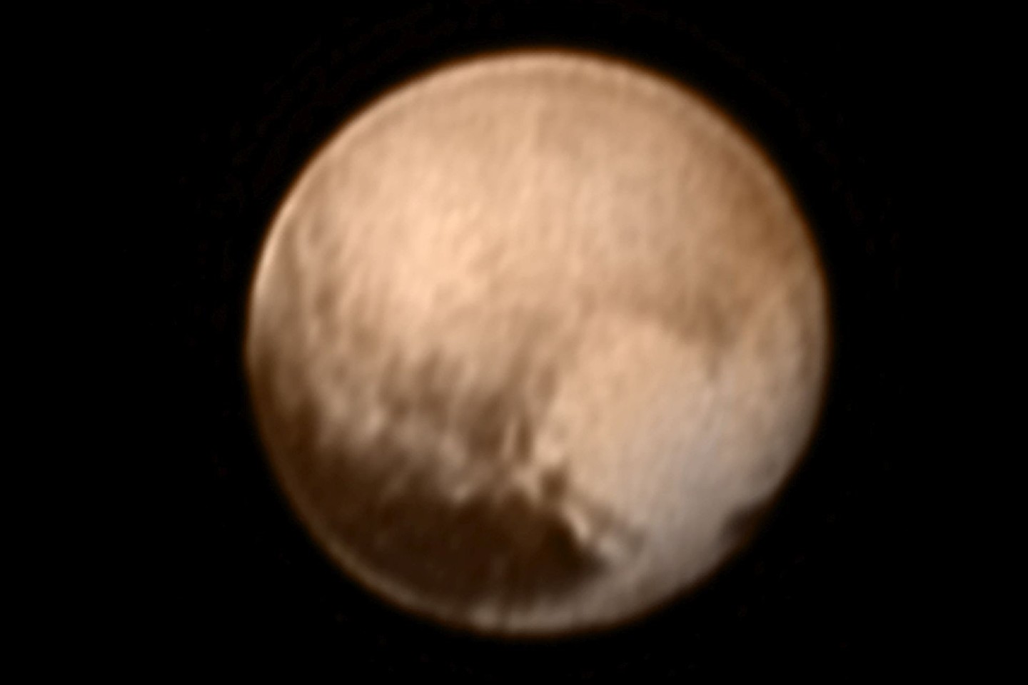 Įsižiūrėkite: ar matote širdį Plutono paviršiuje?<br>NASA nuotr.