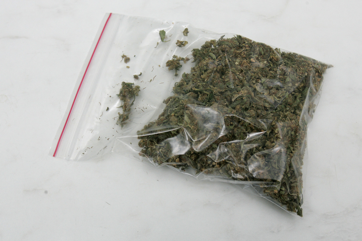 Vilniuje su marihuana įkliuvo kanadiečiai.