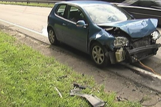 Užsižiopsojo: Savanorių prospekte - triguba avarija