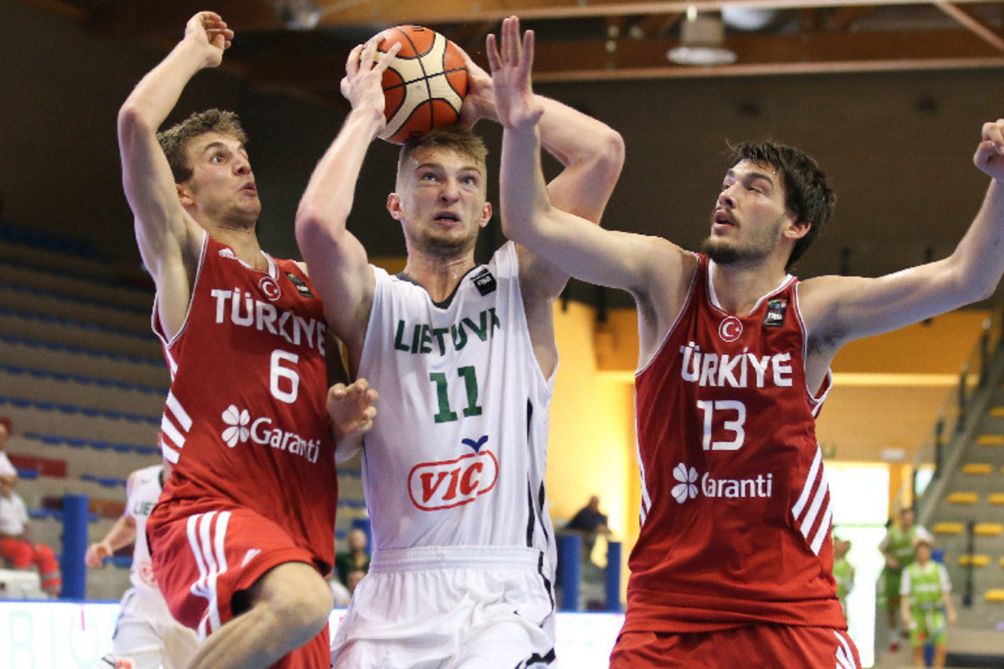 D.Sabonis vokiečiams įmetė 9 taškus ir atkovojo 14 kamuolių.