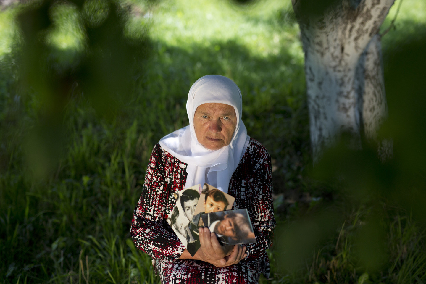 Daugiau nei aštuoni tūkstančiai nužudytų, tūkstančiai dingusių ir niekad nerastų, tūkstančiai suluošintų – su tokiais skaičiais gyvena Srebrenicos gyventojai.<br>AP nuotr.