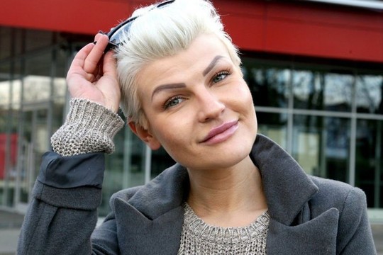 Makiažo meistrė atskleidė, ką reiškia dirbti su įžymybėmis