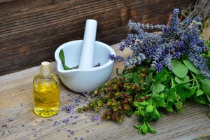 11 eterinių aliejų – nuo skausmų ir kitų sveikatos bėdų