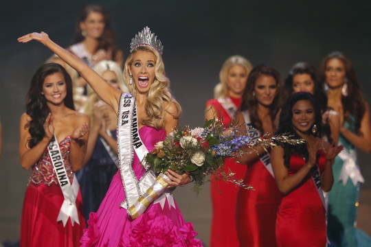 „Mis Amerika“ karūnuota gražuolė Olivia Jordan