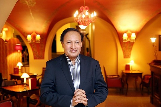 Įžymybių gydytojas: „Vaikystėje mane irgi gydė dėlėmis“