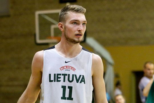 D. Sabonis liko šešėlyje, Lietuvos jaunimas krito prieš ispanus