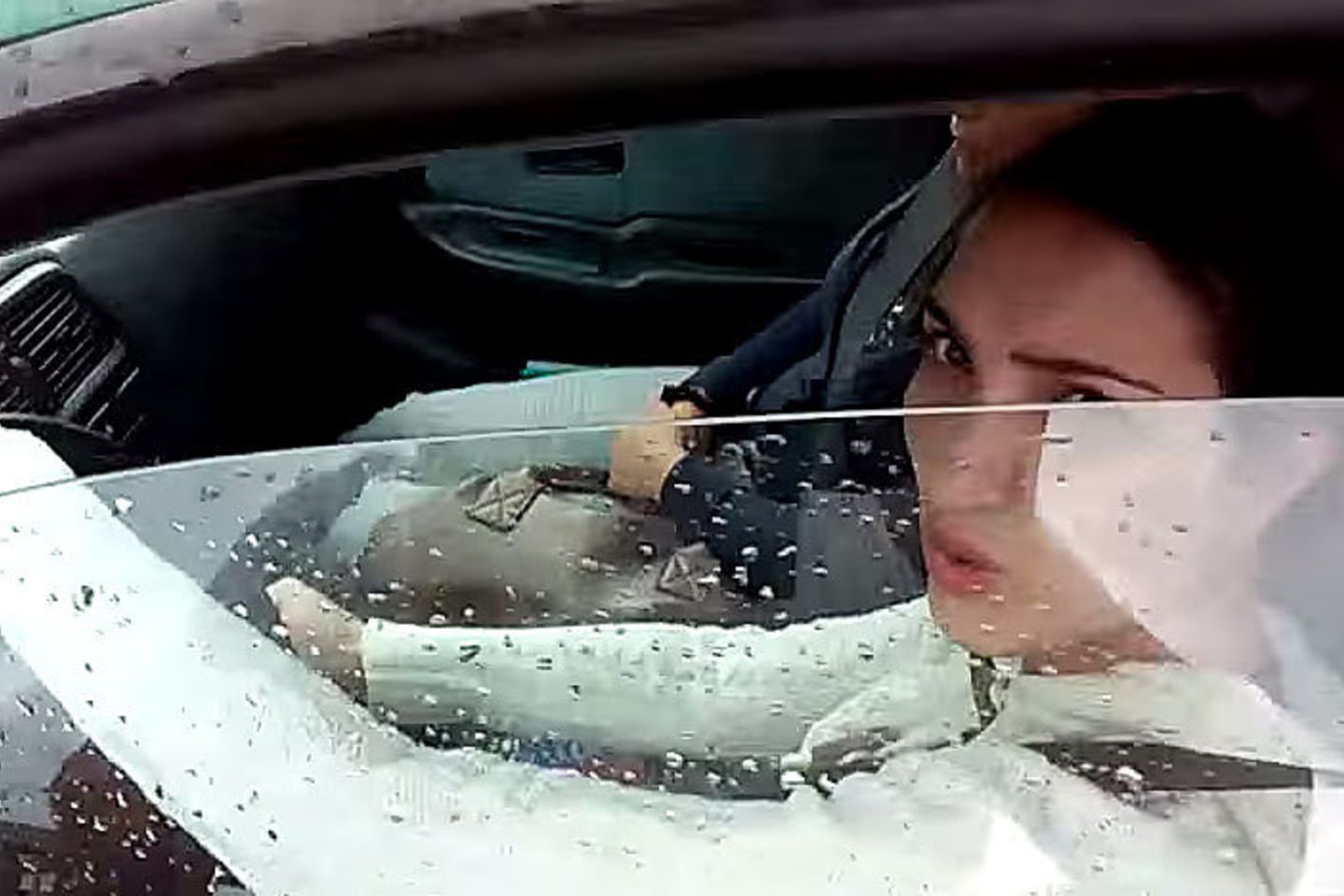 Susidūrimas su D.Juodaičiu ir vaizdo kamera sukčiautojas, greičiausiai, rimtai išgąsdino.