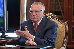 Rusijoje raginama bausti tėvus, kurių vaikai darosi asmenukes