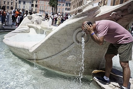 Pietų Europą alina karščiai – kaip su jais kovoja italai?