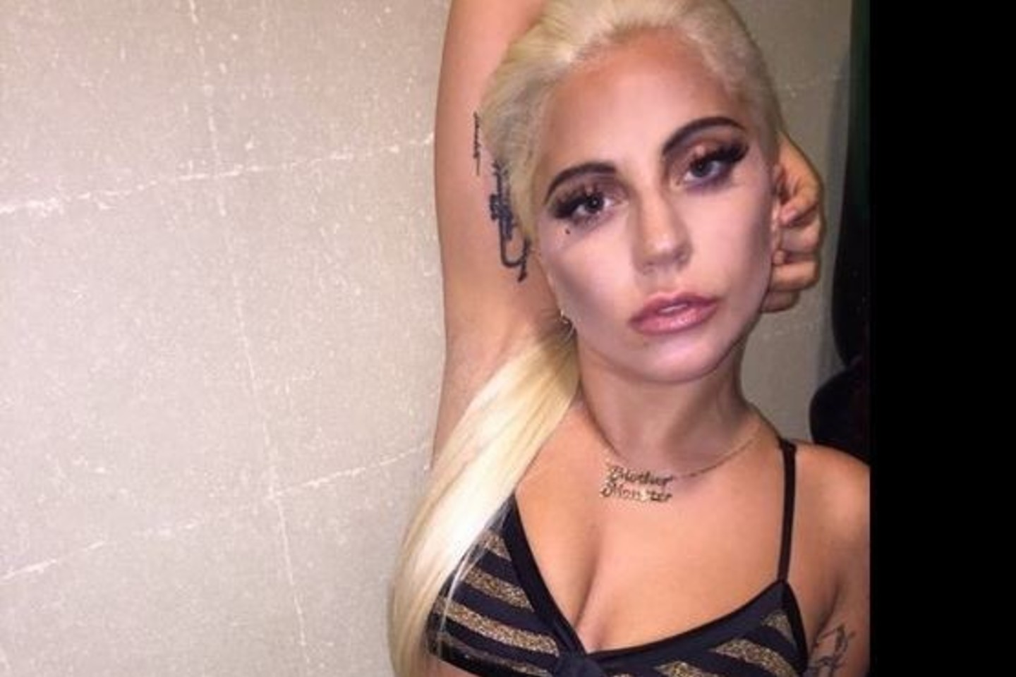 Lady Gaga seksualiose asmenukėse užfiksavo savo nuovargį.