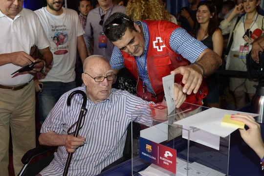 Futbolo klubui „Barcelona“ vadovaus tas pats prezidentas
