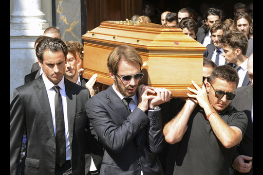 J.Bianchi laidotuvėse apsilankė dauguma kolegų.<br>AFP/Scanpix nuotr.