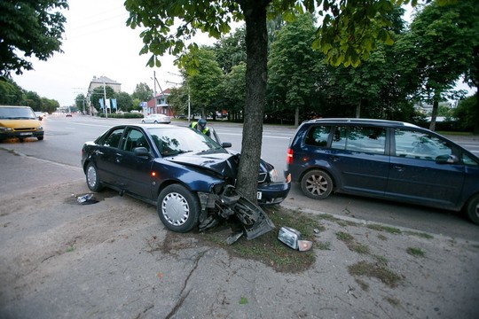 Kaune per avariją sužeisti 4 žmonės, tarp jų – 20 metų nėščioji