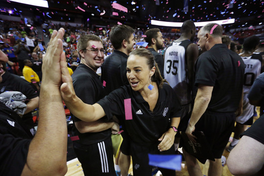 Vasaros lygą užkariavusi moteris tikisi vadovauti NBA žvaigždėms