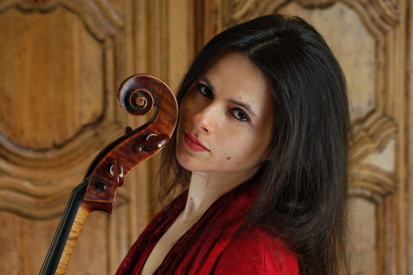 „J.S.Bachas mane padarė tikinčią“, – prisipažino violončelininkė I.Chuat.
