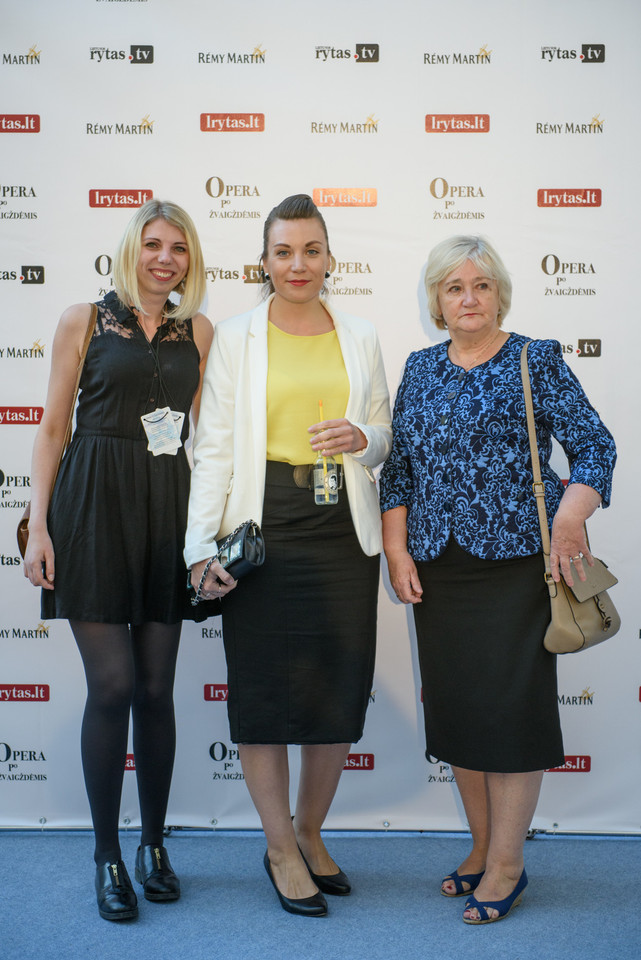 „Tridens“ įmonės atstovės Evelina Juškaitė, Liudmila Sipavčienė, Daiva Šiaučiulė.<br>D.Umbraso nuotr.