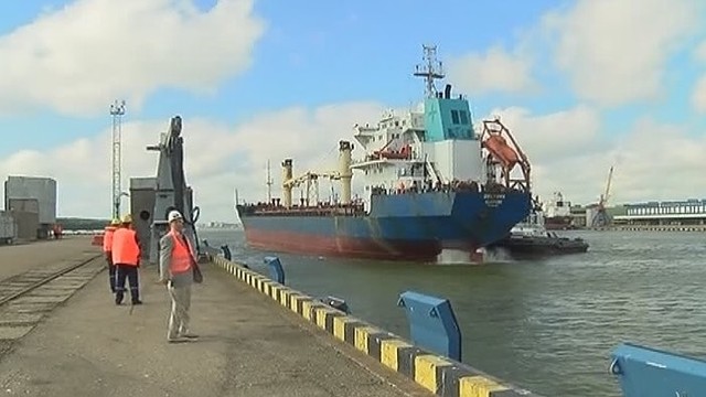 „Lietuvos jūrų laivininkystei“ gelbėti metami milijonai