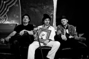 Didžėjai kviečia šokiuose užsakomas dainas apmokėti „barteriu“