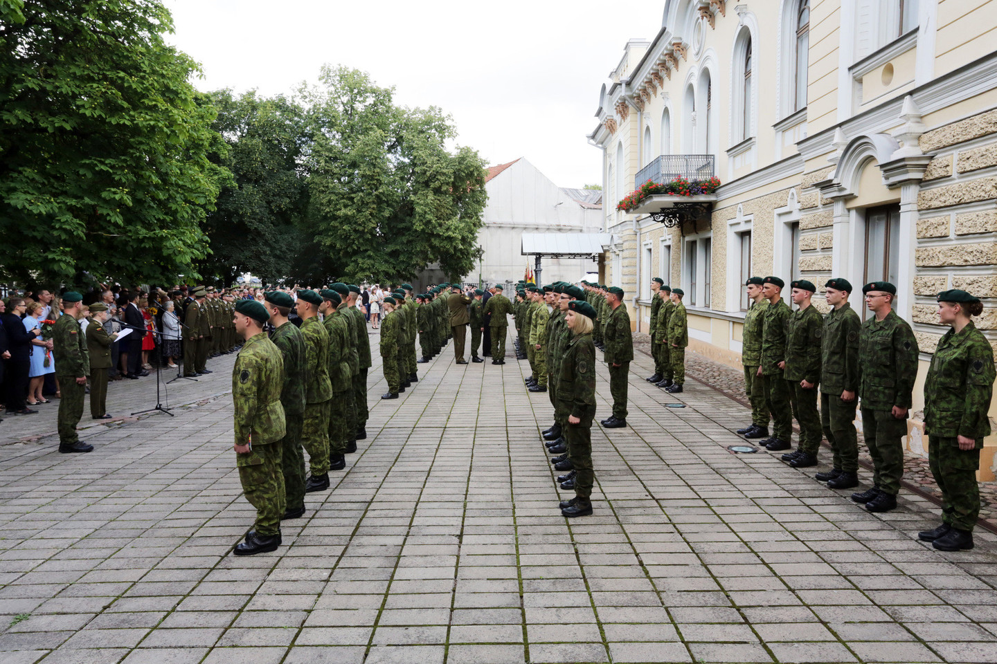 Ginti ir ir saugoti valstybę prisiekė dar 61 į Lietuvos rezervo karininkų gretas.<br>P.Mantauto nuotr.