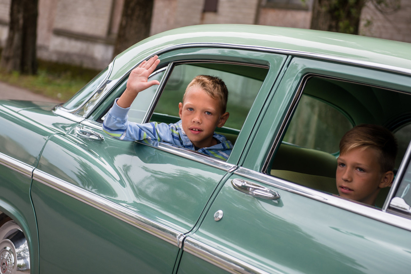 Klaipėdoje Jūros šventės metu surengto senovinių automobilių parado akimirkos.<br>J.Stacevičiaus nuotr.