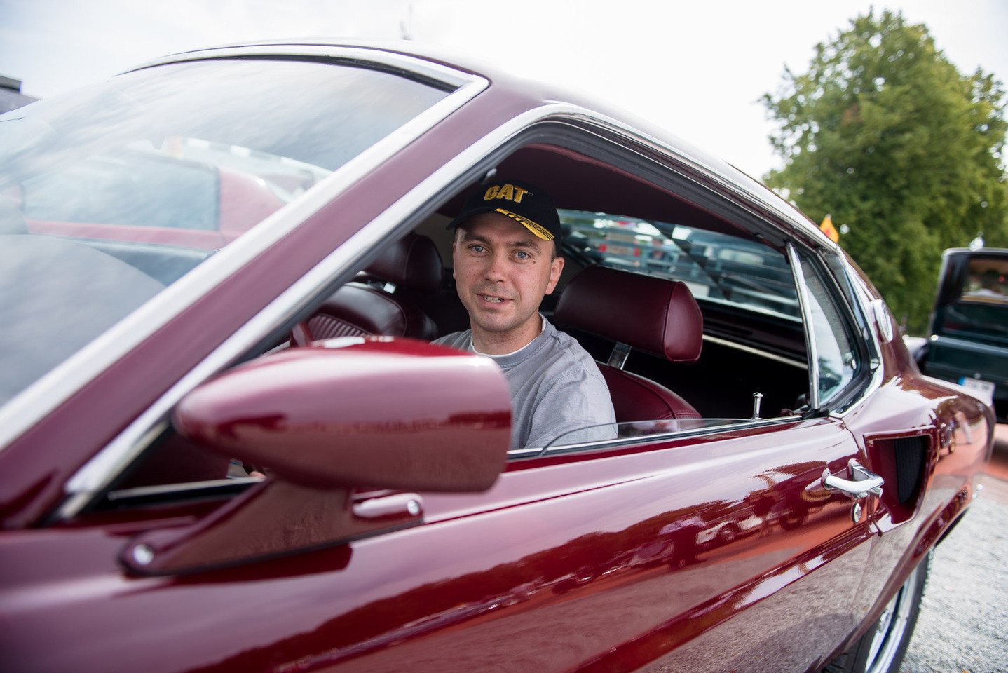 Klaipėdoje Jūros šventės metu surengto senovinių automobilių parado akimirkos.<br>J.Stacevičiaus nuotr.