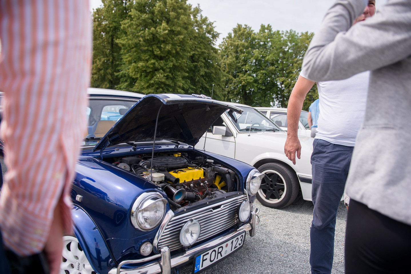 Klaipėdoje Jūros šventės metu surengto senovinių automobilių parado akimirkos.<br>J.Stacevičiaus nuotr.