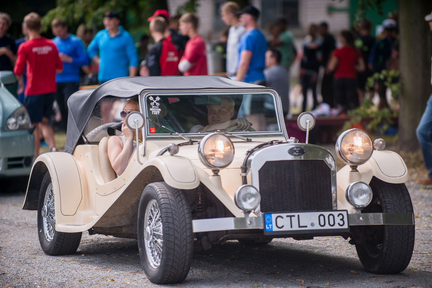 Klaipėdoje Jūros šventės metu surengto senovinių automobilių parado akimirkos.<br>J.Stacevičiaus nuotr.