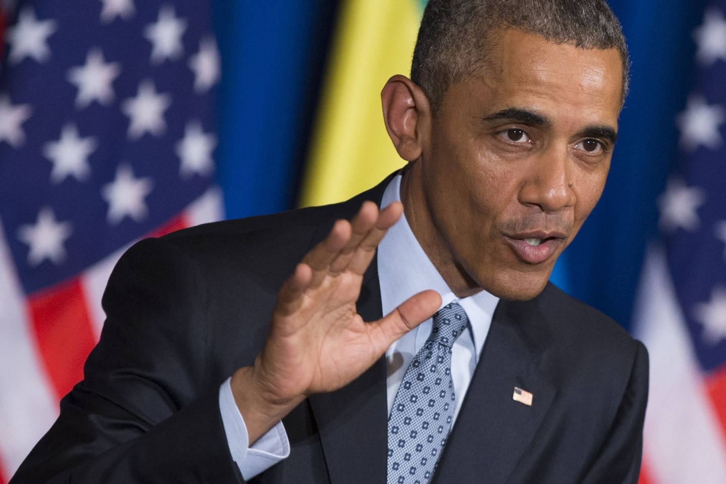 B.Obama (nuotr) nusitaikė į respublikonų kandidatų D.Trumpo ir M.Huckabee'io komentarus.