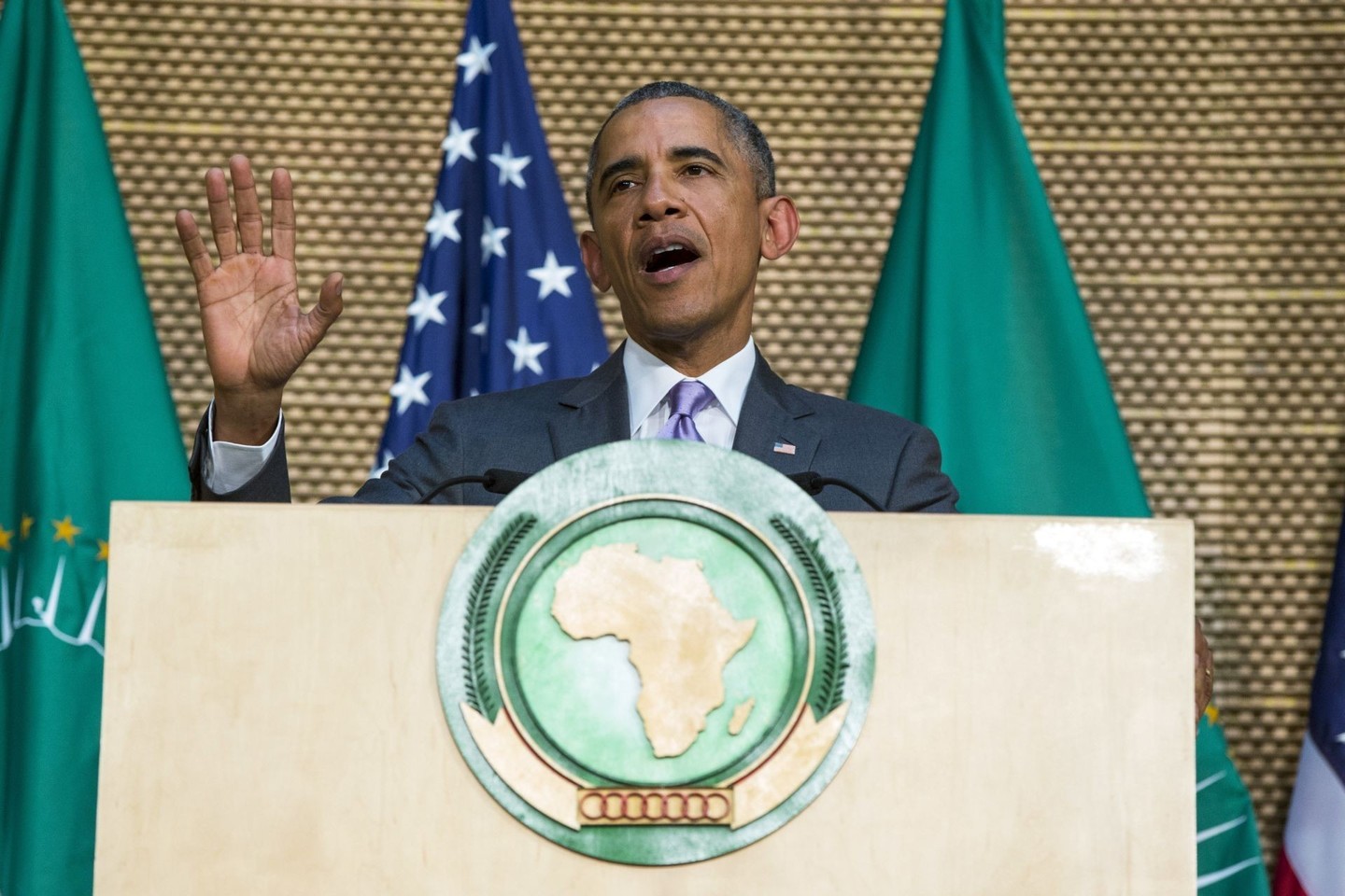 B.Obama antradienį pasmerkė Afrikos lyderius, nesutinkančius perduoti valdžios savo įpėdiniams, pasibaigus jų kadencijai.<br>AP nuotr.