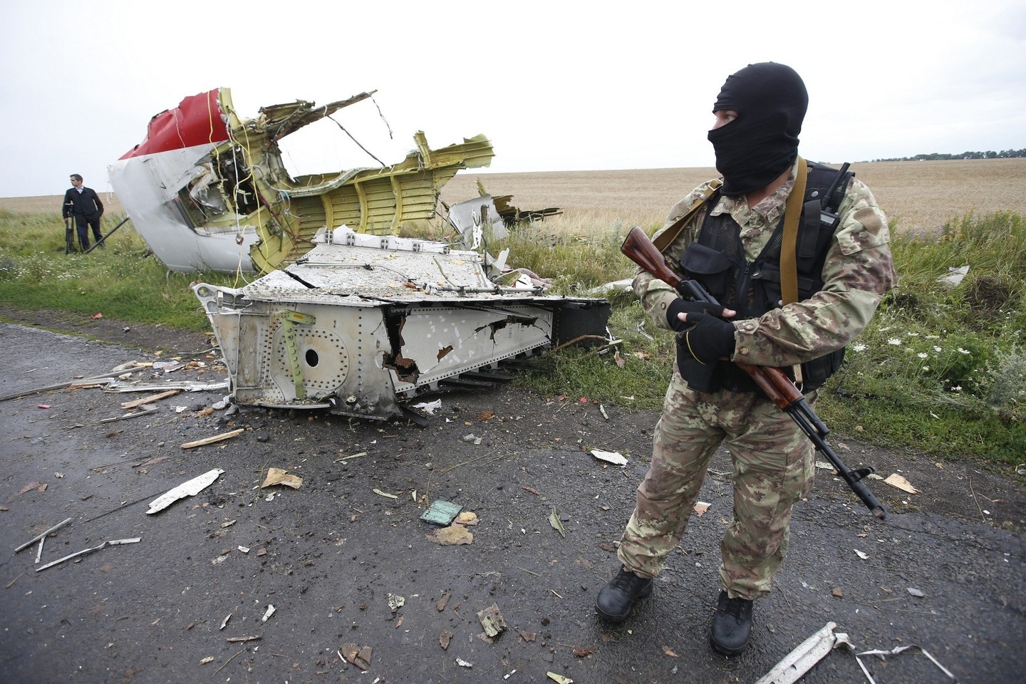 Civilinis orlaivis buvo numuštas pernai liepą Rytų Ukrainoje, kur tęsiasi konfliktas tarp šios šalies vyriausybės pajėgų ir Rusijos remiamų separatistų.<br>Reuters/Scanpix nuotr.