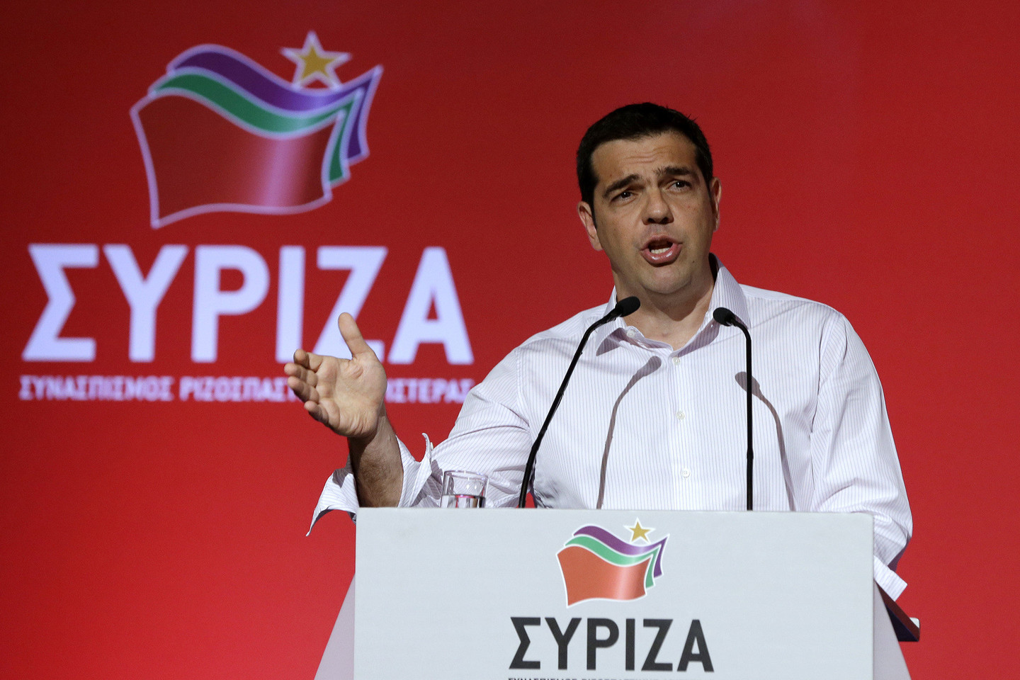 „Jeigu mūsų partneriai ir kreditoriai rengia planą „Grexit“ scenarijui, ar neturėtume užsiimti gynybinių pozicijų tuo atveju, jeigu tokia grėsmė taptų reali?“ – pareiškė A.Tsipras.<br>AP nuotr.