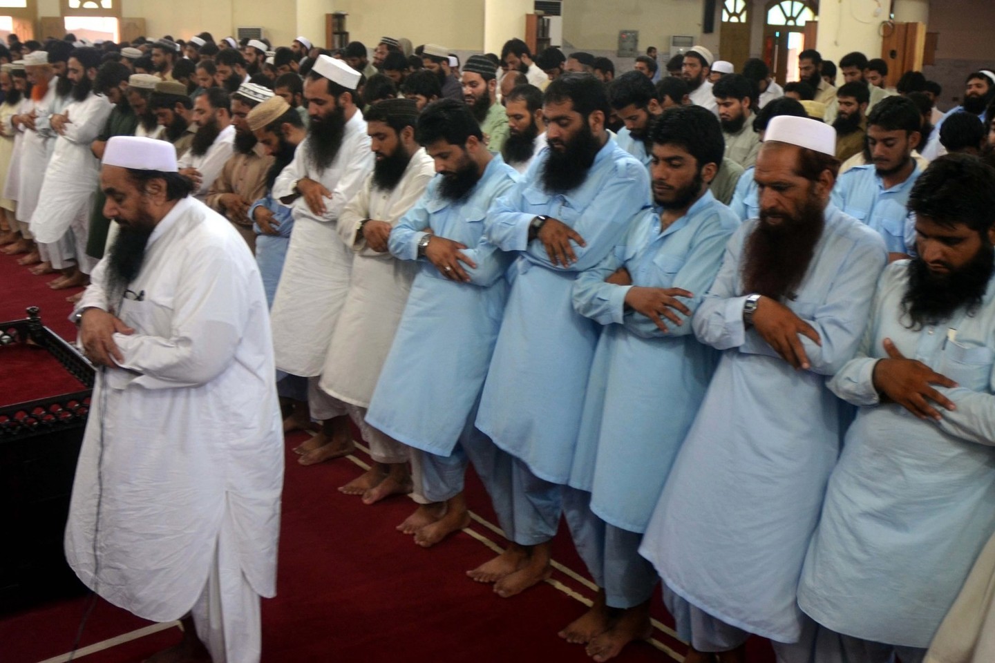 Talibanas, gedėjęs mirusio lyderio, jau turi kitą.