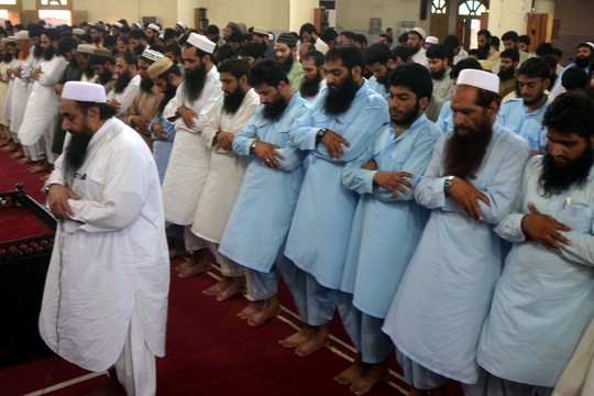 Talibanas naujuoju savo lyderiu paskelbė mulą Akhtarą Mansourą