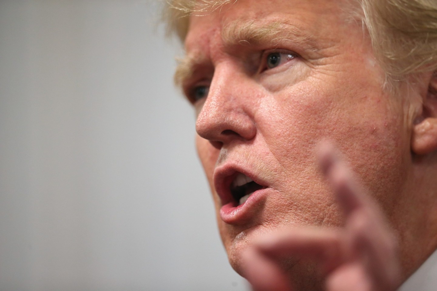 D.Trumpas pasiskundė, kad partijoje su juo elgiamasi nesąžiningai ir patikino, kad debatuose visus savo konkurentus puls asmeniškai.