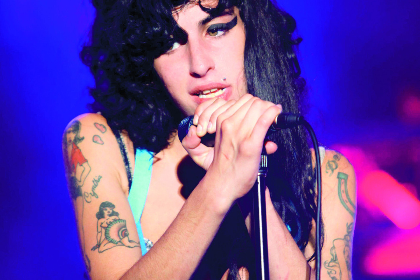 „Ar A.Winehouse gyvenimas buvo panašus į muilo operą?– klausė filmo „Amy“ kūrėjai. – Ne. Tai buvo didžioji opera.“<br>„Reuters“/“Scanpix“ nuotr.