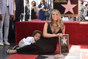 Holivudo Šlovės alėjoje atidengta Mariah Carey žvaigždė