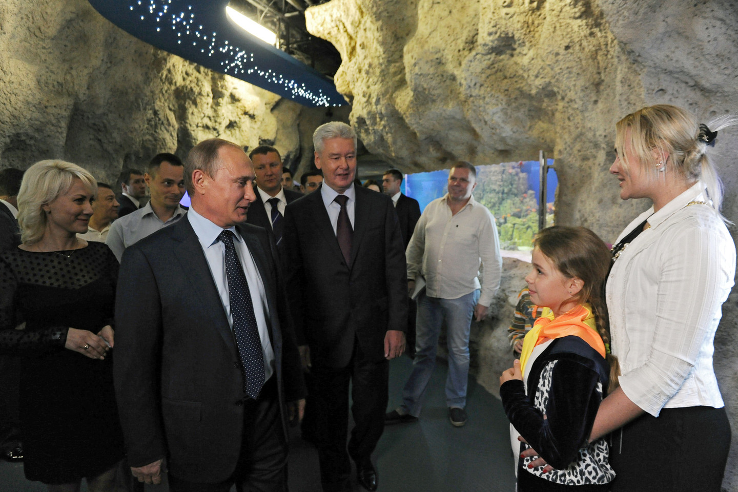 V.Putinas apsilankė Maskvos akvariume, kur bendravo su mažaisiais muziejaus lankytojais.