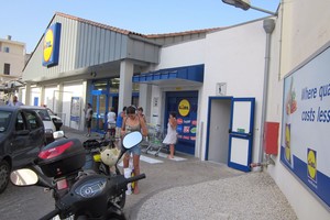 „Lidl“ plečiasi: parduotuvė kyla šalia judrios Vilniaus gatvės