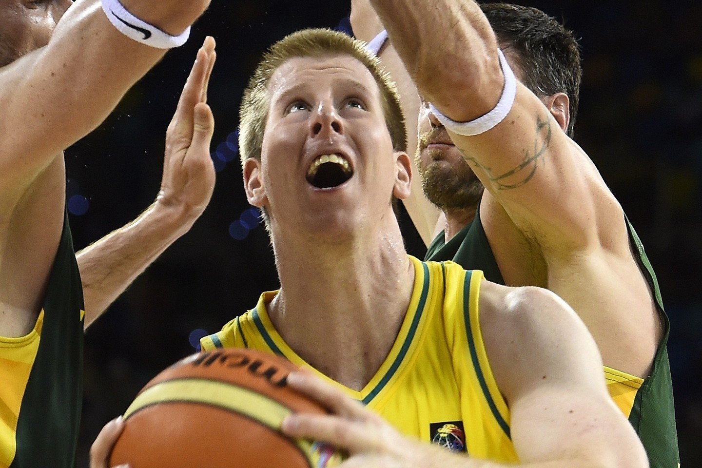 Australijos žiniasklaidos teigimu, B.Motumas norėjo aiškaus pasakymo, kad galės žaisti NBA ir to nesulaukė.
